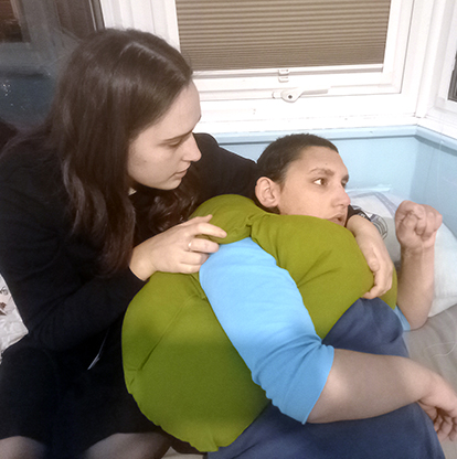 comforting-achild-using-a bean-bag